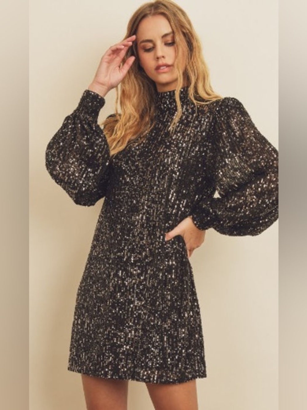 🖤 🤩Dress Forum Los Angeles Sequin Mini  Dress - Black and Gold 🤩🖤 Size small